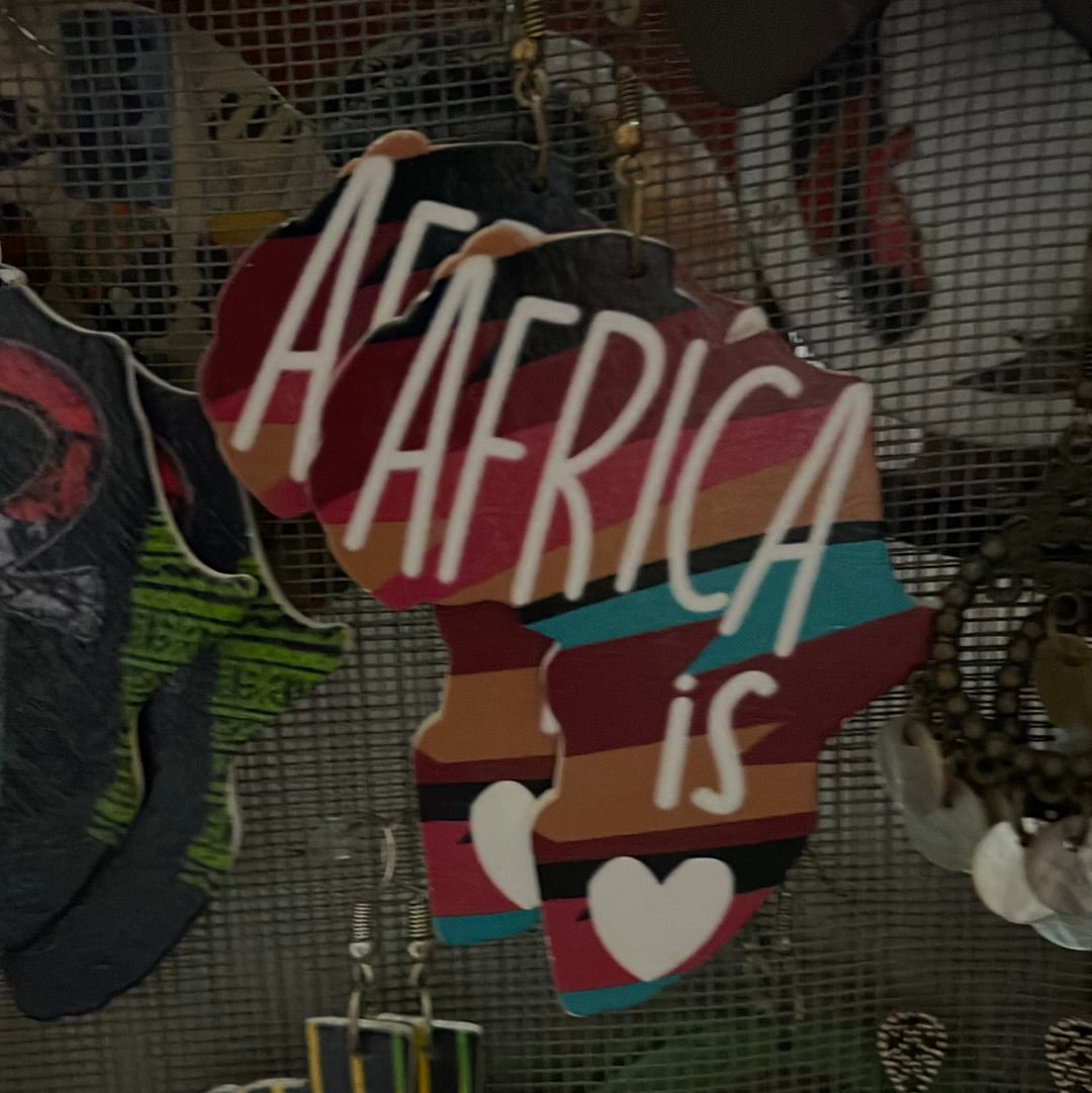 Africa Is Love earrings (Wood)