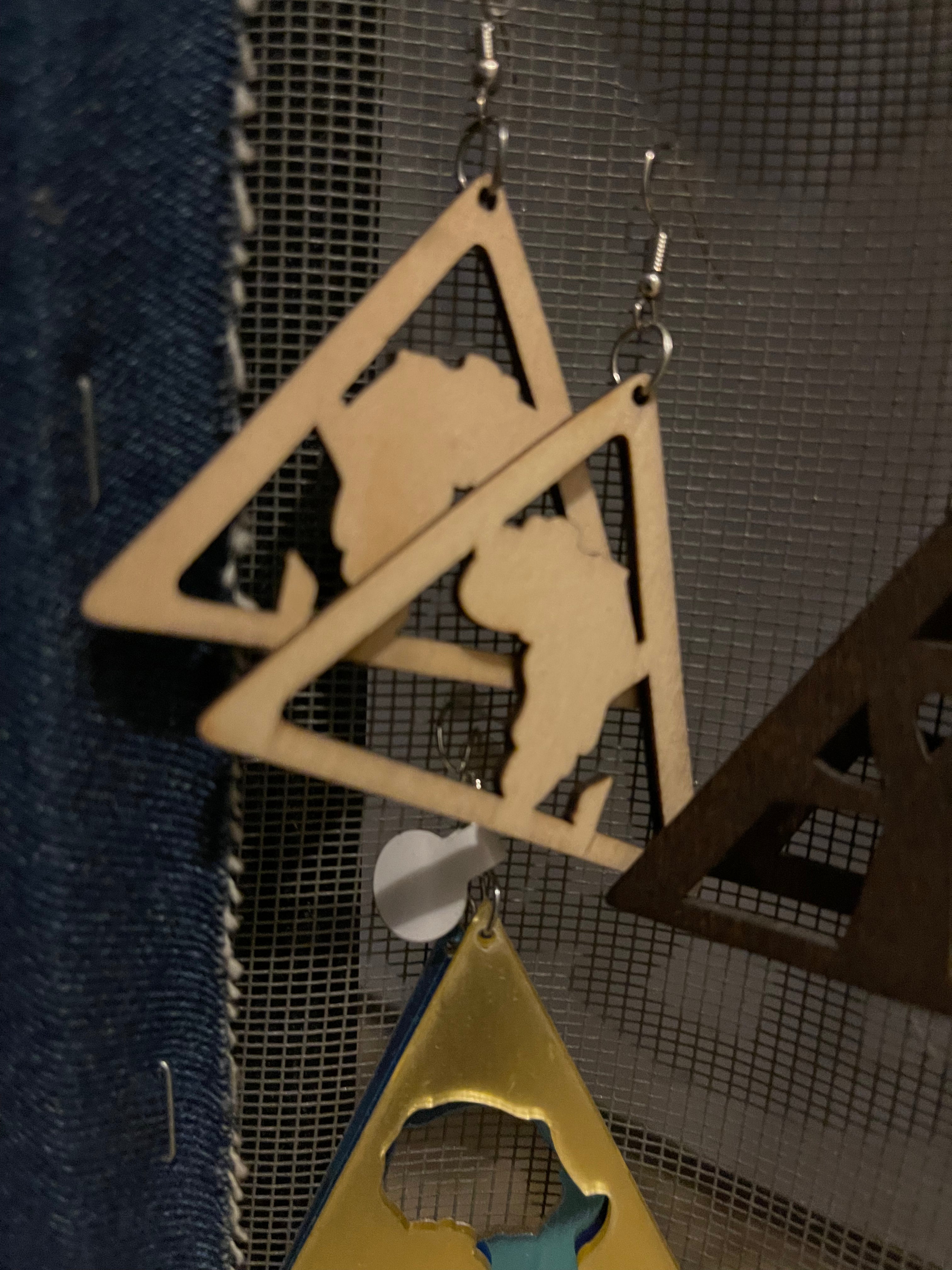 #163 Africa map in triangle earrings (Wood)