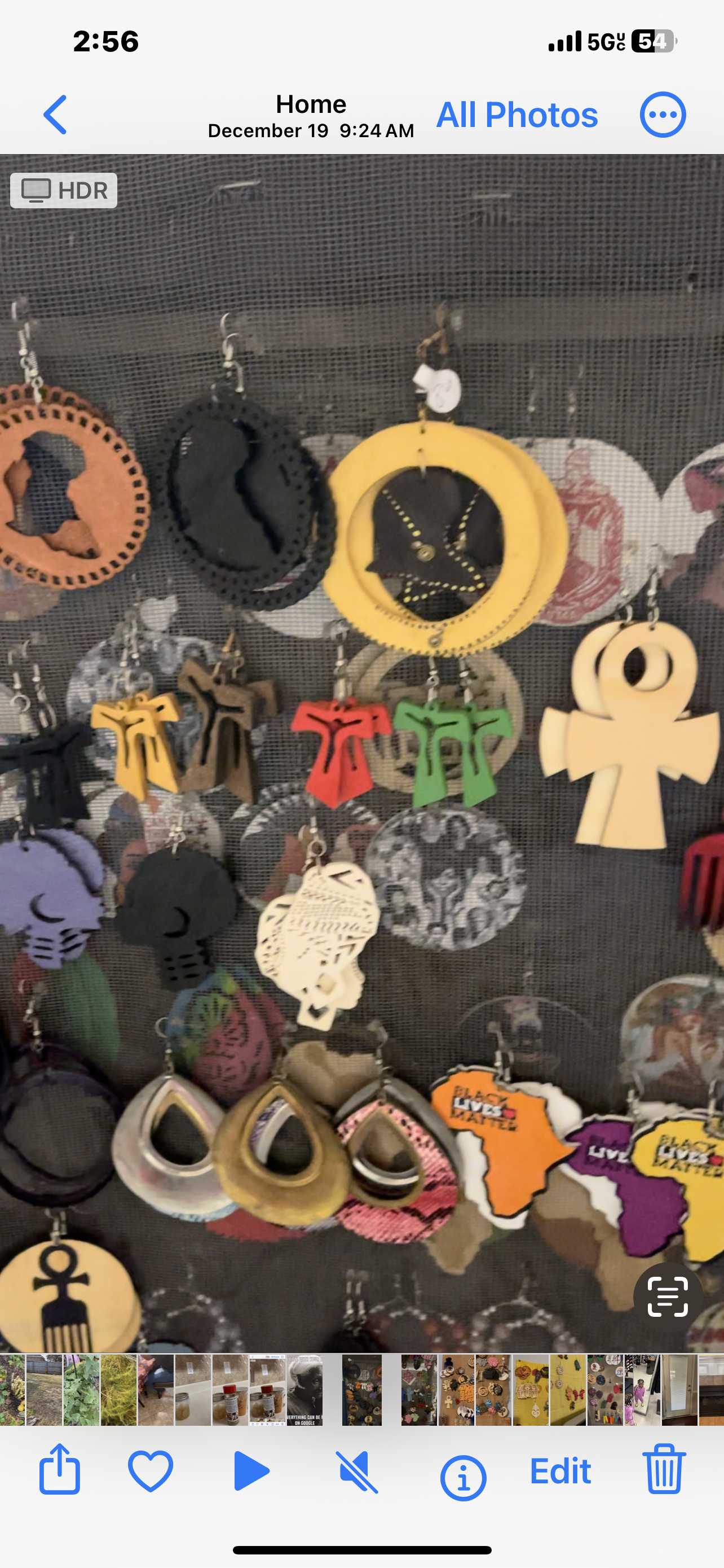 Africa map yellow bling earrings (Wood)