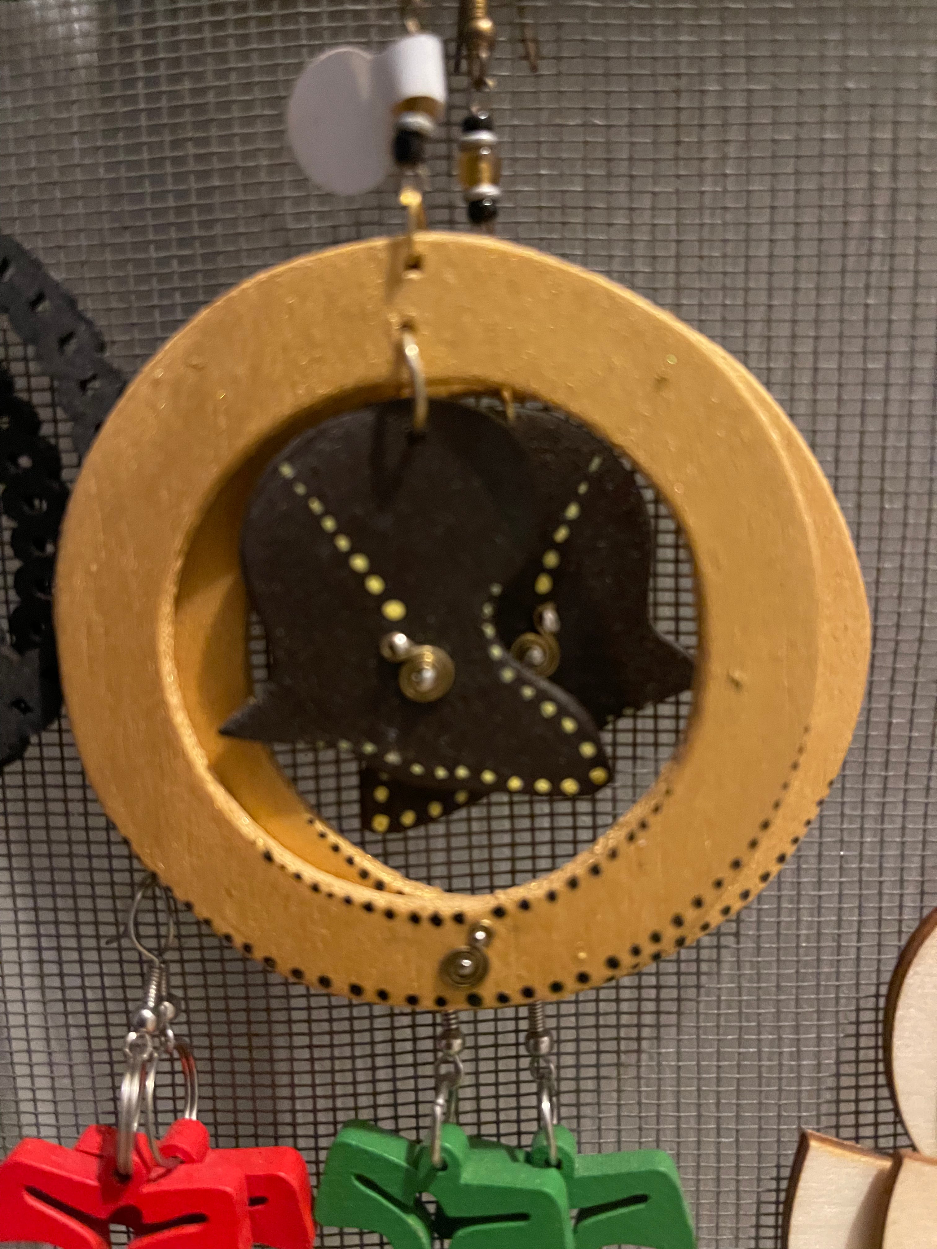 Africa map yellow bling earrings (Wood)