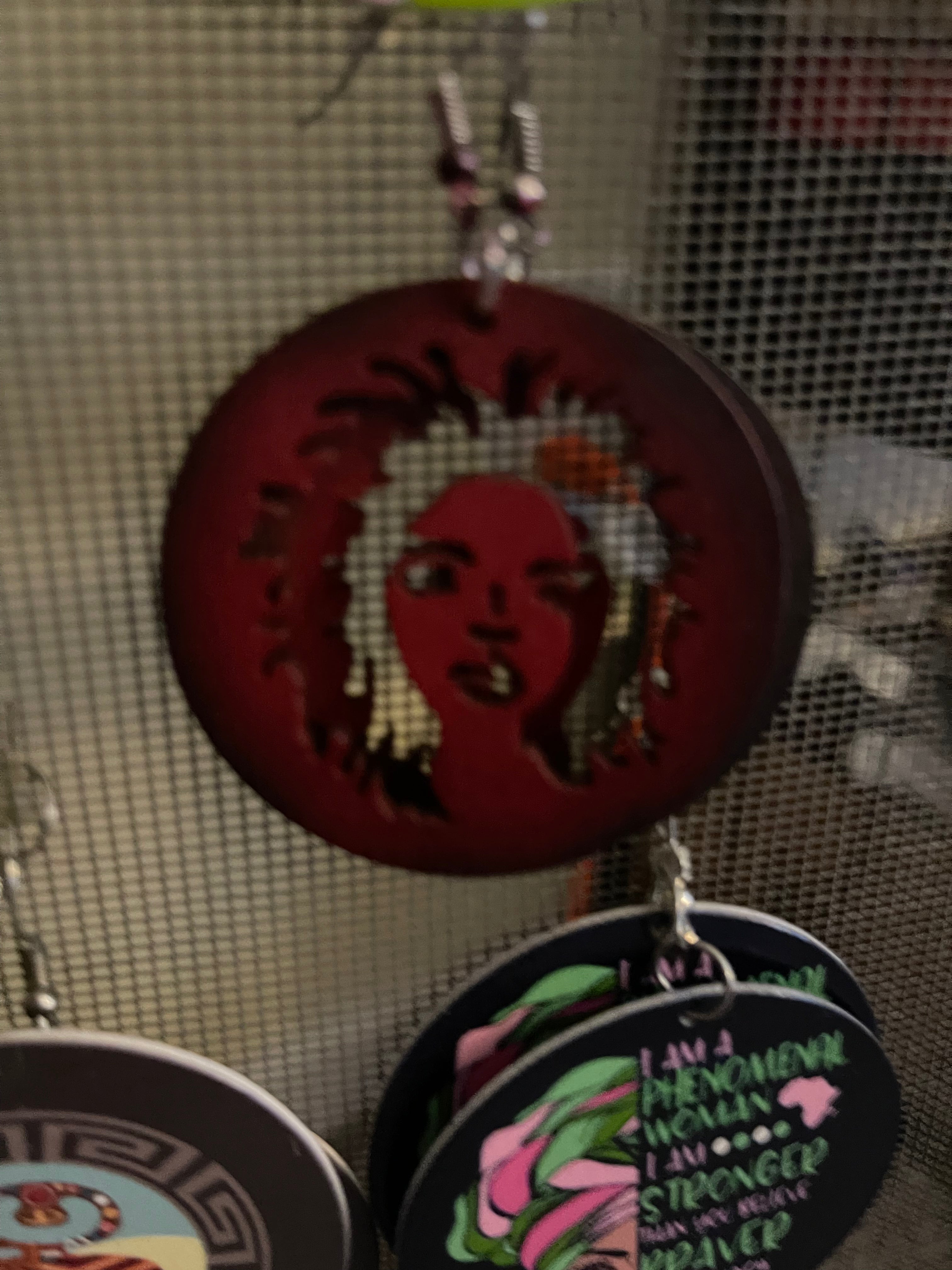 Natural Woman outline (Wood)