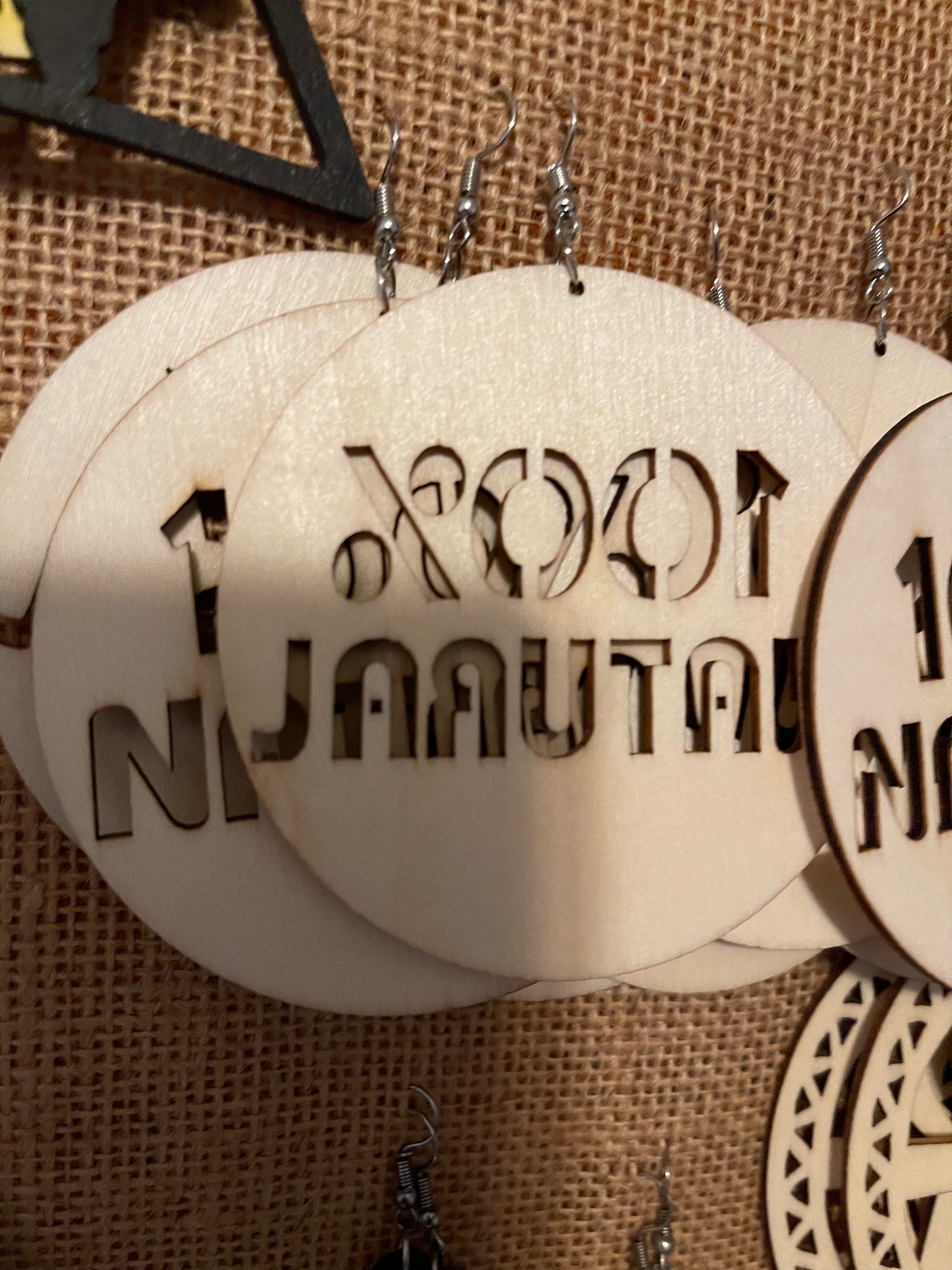 Natural 100% cutout earrings (Wood)