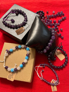 Amethyst crystal bracelet (6mm)