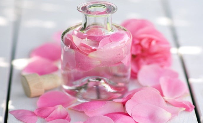 How to Create Your Own Herbal Hair Water Sprays for Hair