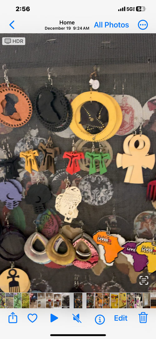 Africa map yellow bling earrings (Wood)