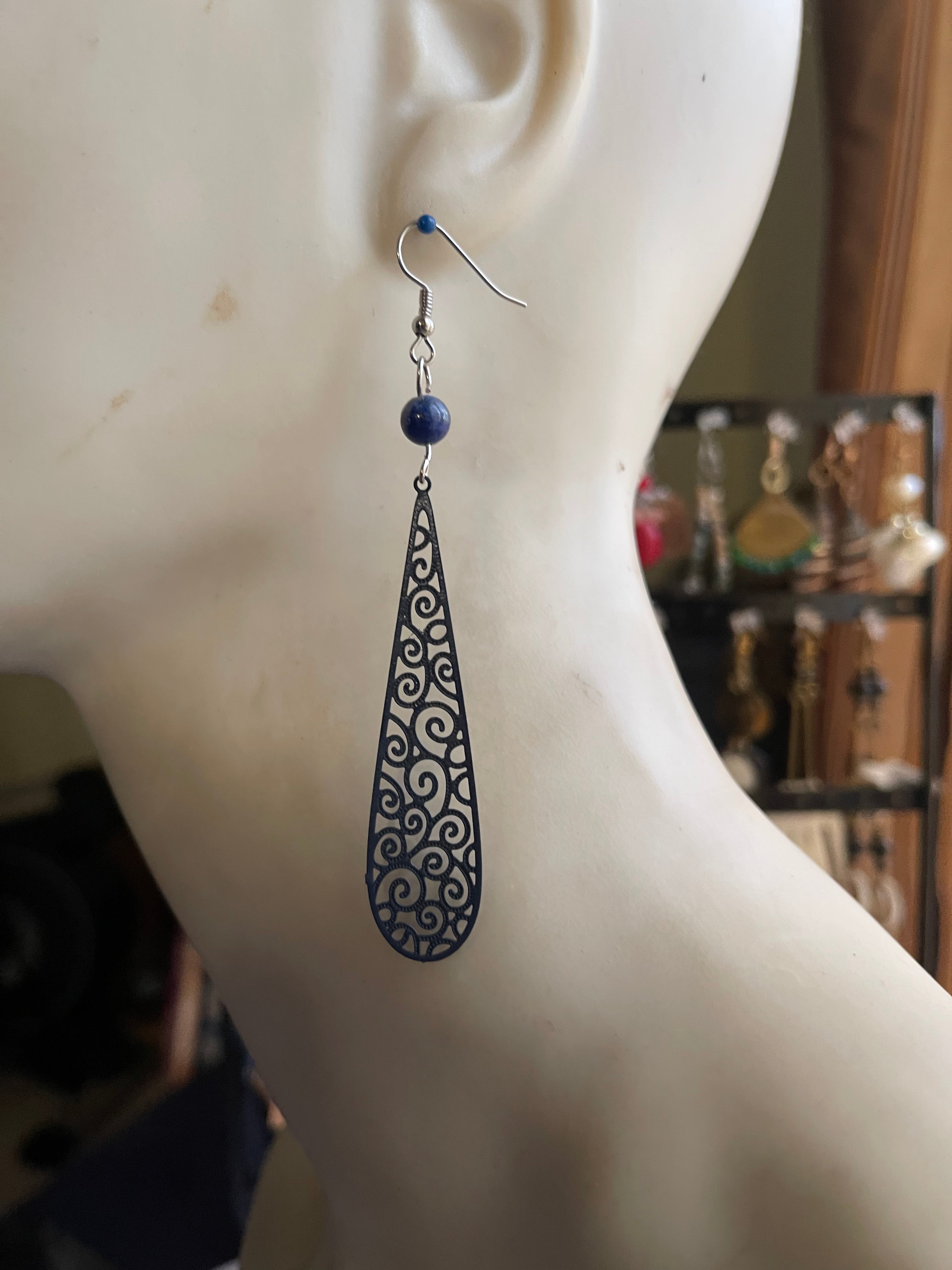 #502 Filigree earrings w/Lapis Lazuli