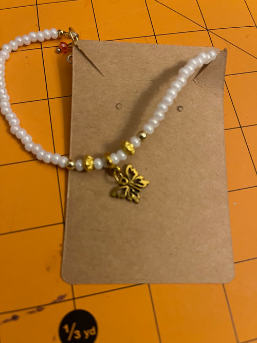 Ankle Bracelet #914 White Pearlesque bead w/charm