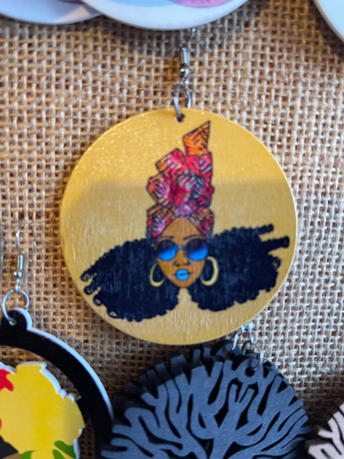 Lady locs earrings (Wood)