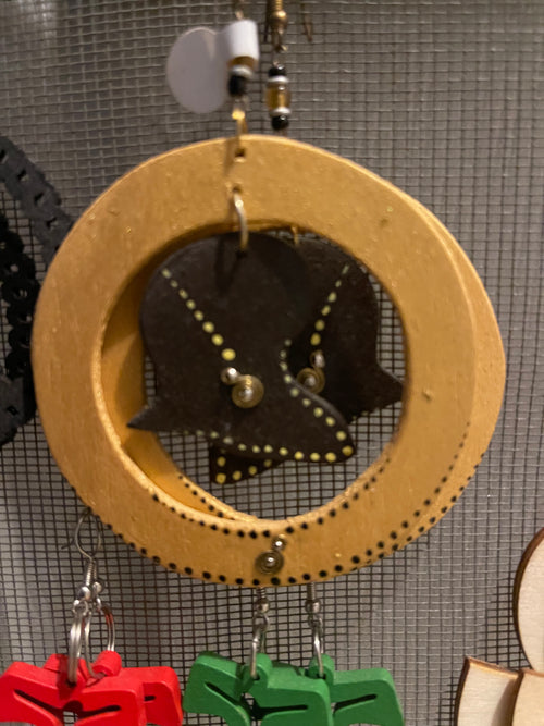 Africa map yellow bling earrings (Wood)