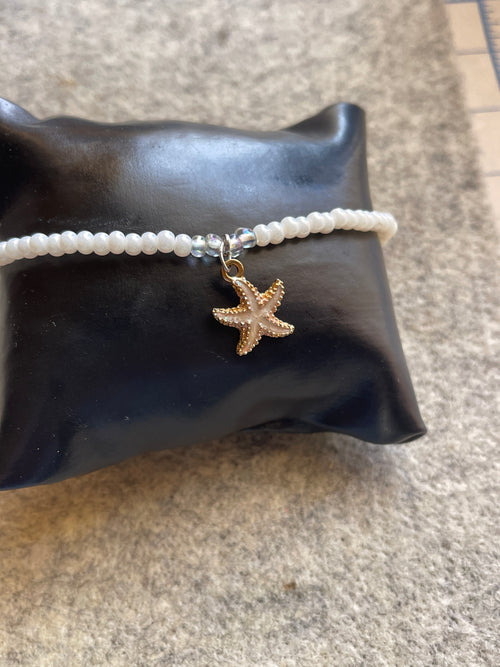 Ankle Bracelet #911 White Pearlesque bead w/charm