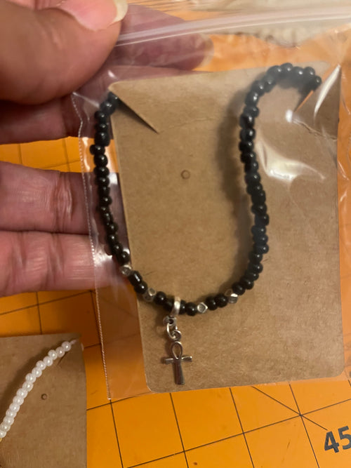 Ankle Bracelet #915 Black bead w/charm