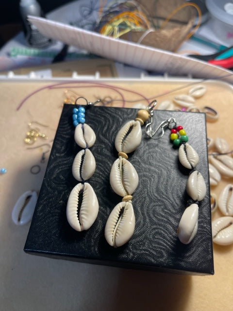 Cowrie 3 Shell earrings w/beads