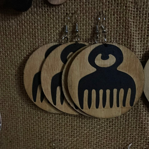 Engraved "DUAFE" pic earrings