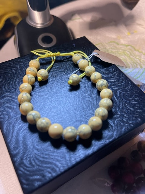 Magnesite (Honey Yellow) Meditation Healing Protection Spiritual bracelet (8mm)
